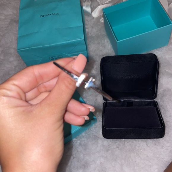 Tiffany T wire bracelet 18k white gold medium - Picture 3 of 6